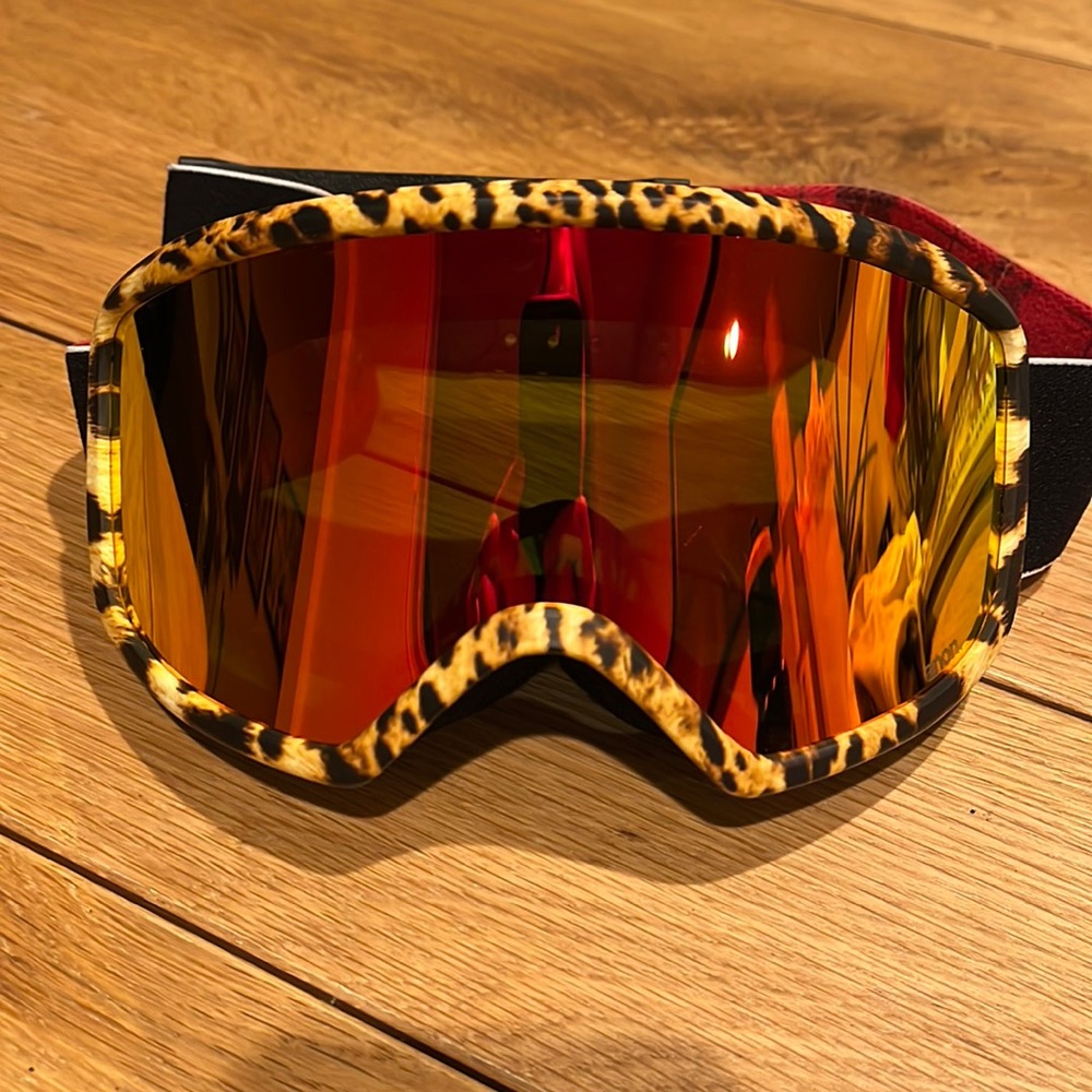 LAMB Gwen Stefani Anon goggles leopard one size